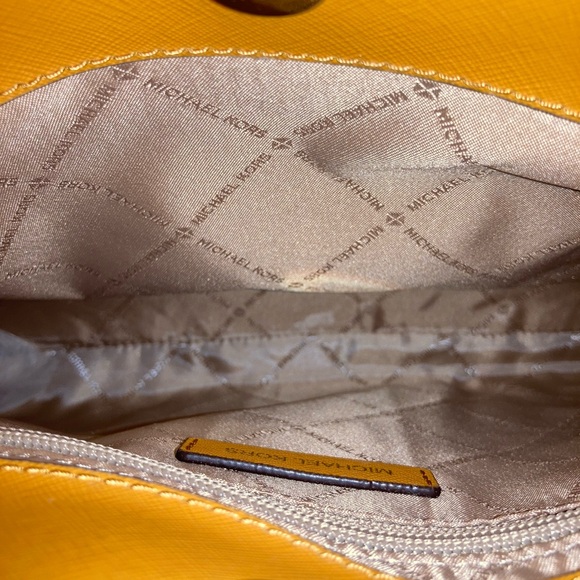 Michael Kors Mustard Satchel orange purs - Picture 4 of 6